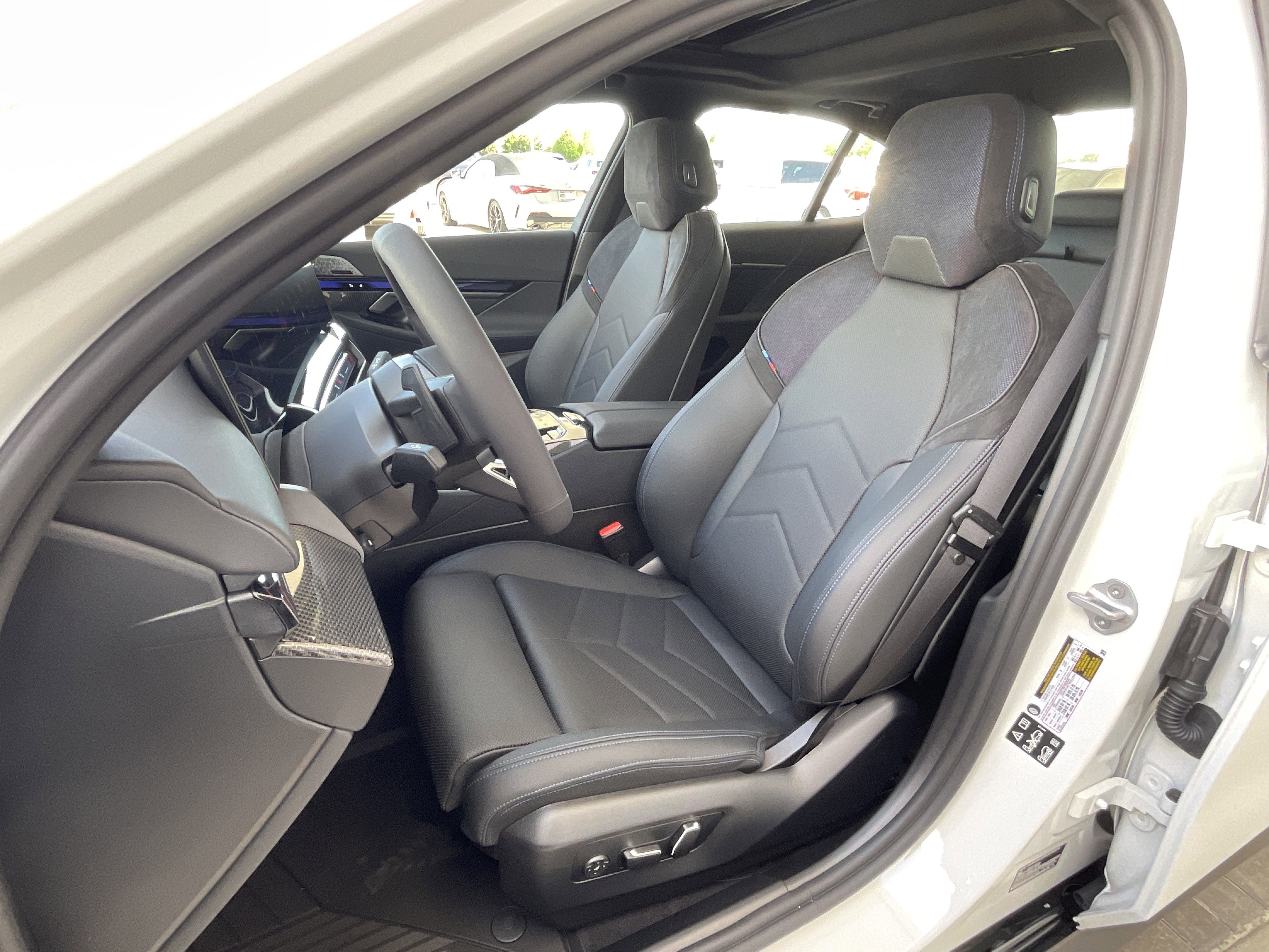 New 2026 BMW 540i xDrive w/ M Sport Package image 11