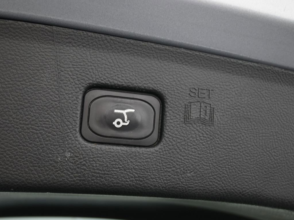 Certified 2022 Ford Edge Titanium w/ Equipment Group 301A image 39