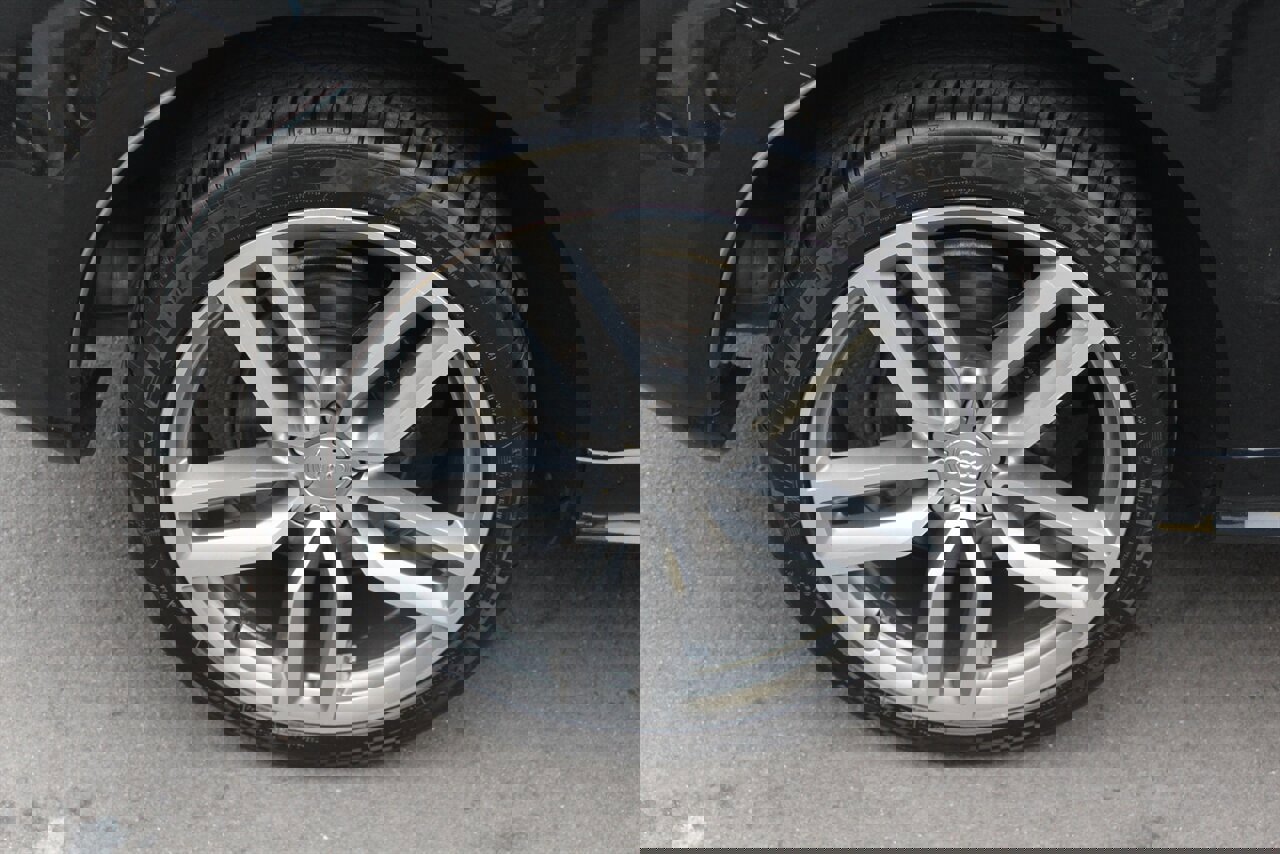 Used 2015 Audi SQ5 Premium Plus image 25