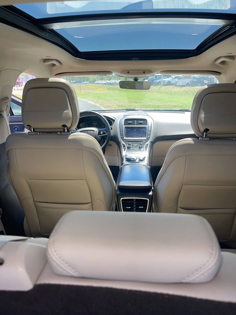 Used 2020 Lincoln Nautilus Reserve w/ Equipment Group 201A FWD image 12
