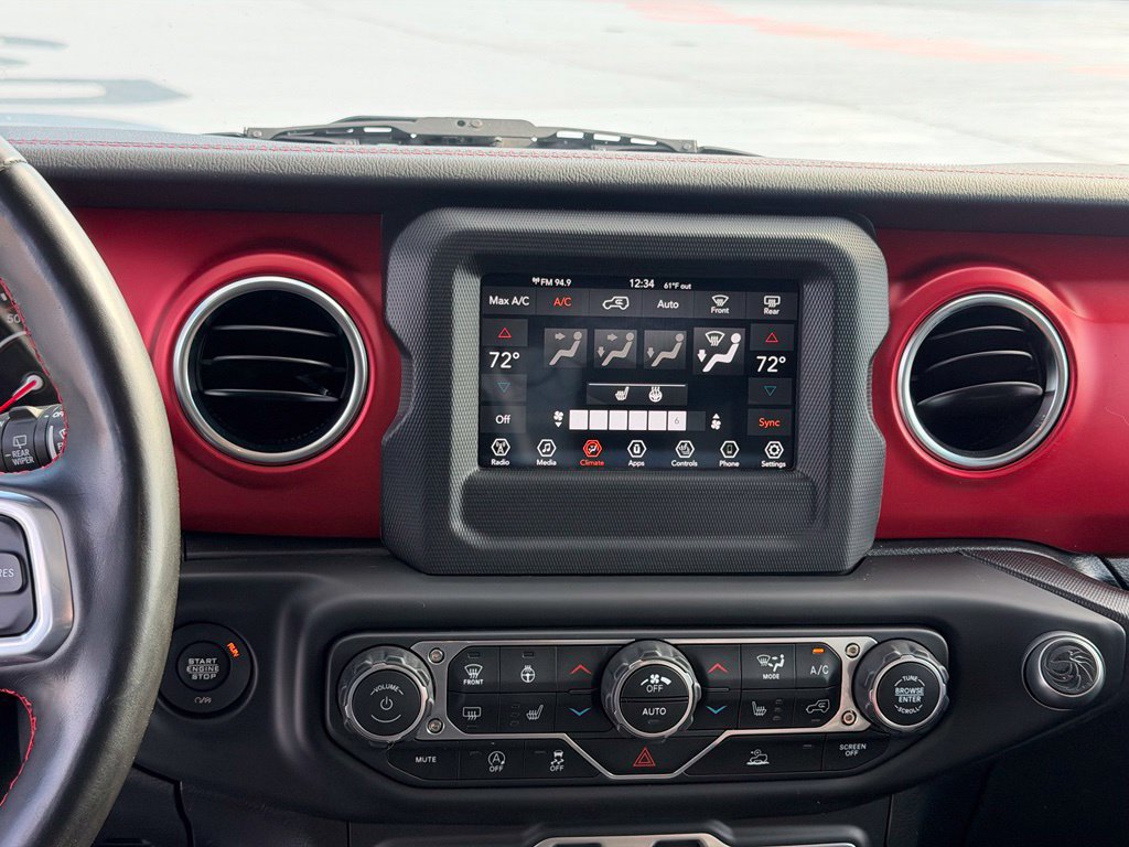 Used 2021 Jeep Wrangler Unlimited Rubicon w/ Cold Weather Group AWD/4WD image 14