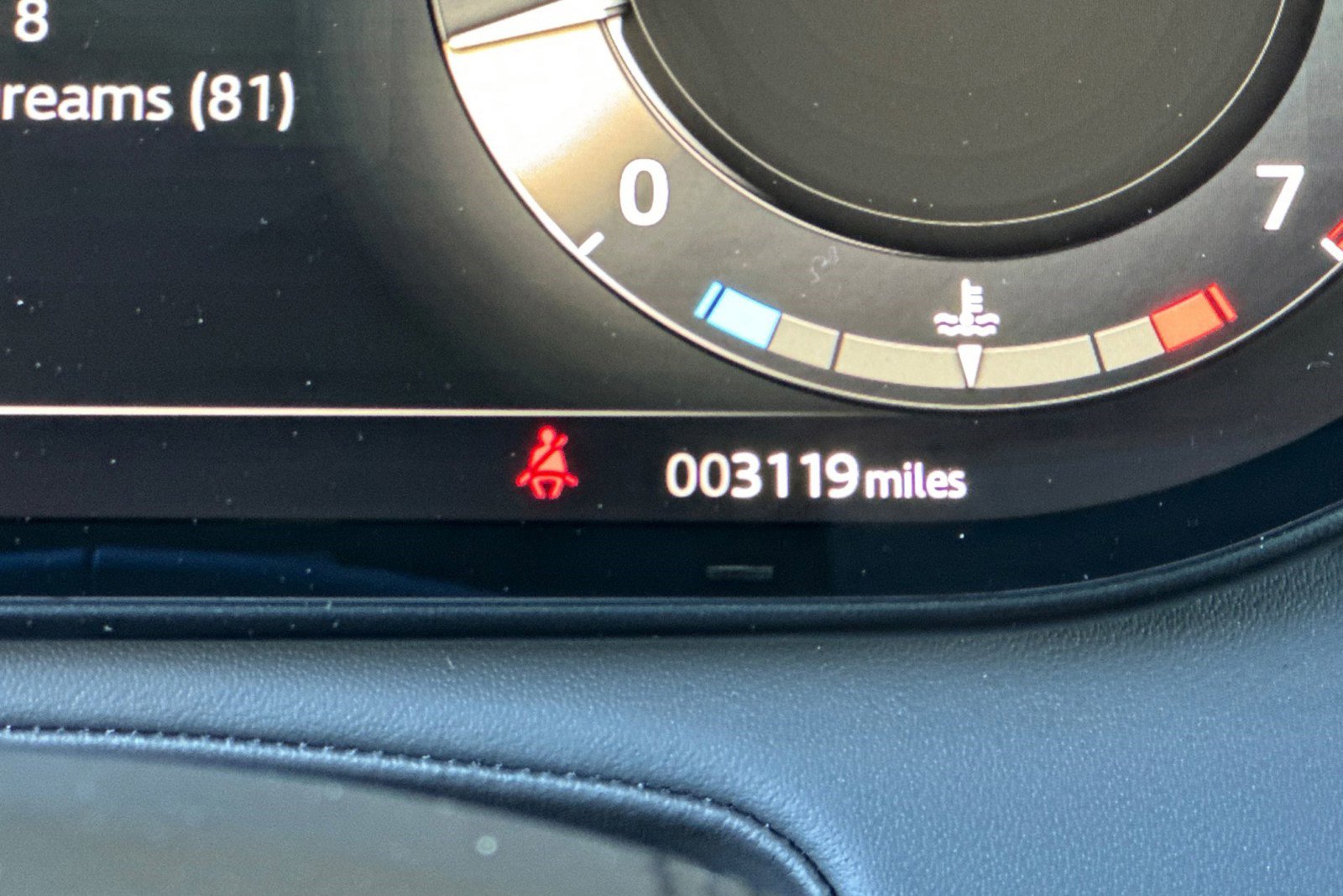 Used 2025 Land Rover Range Rover Sport SE image 35