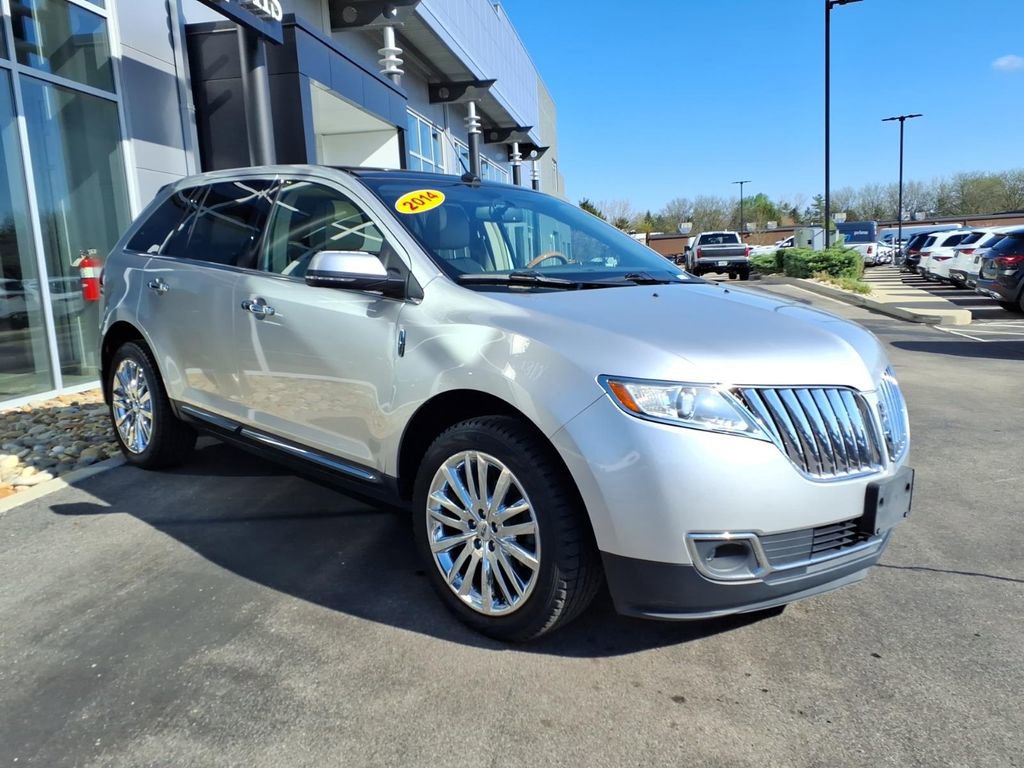 Used 2014 Lincoln MKX AWD w/ Equipment Group 101A image 7