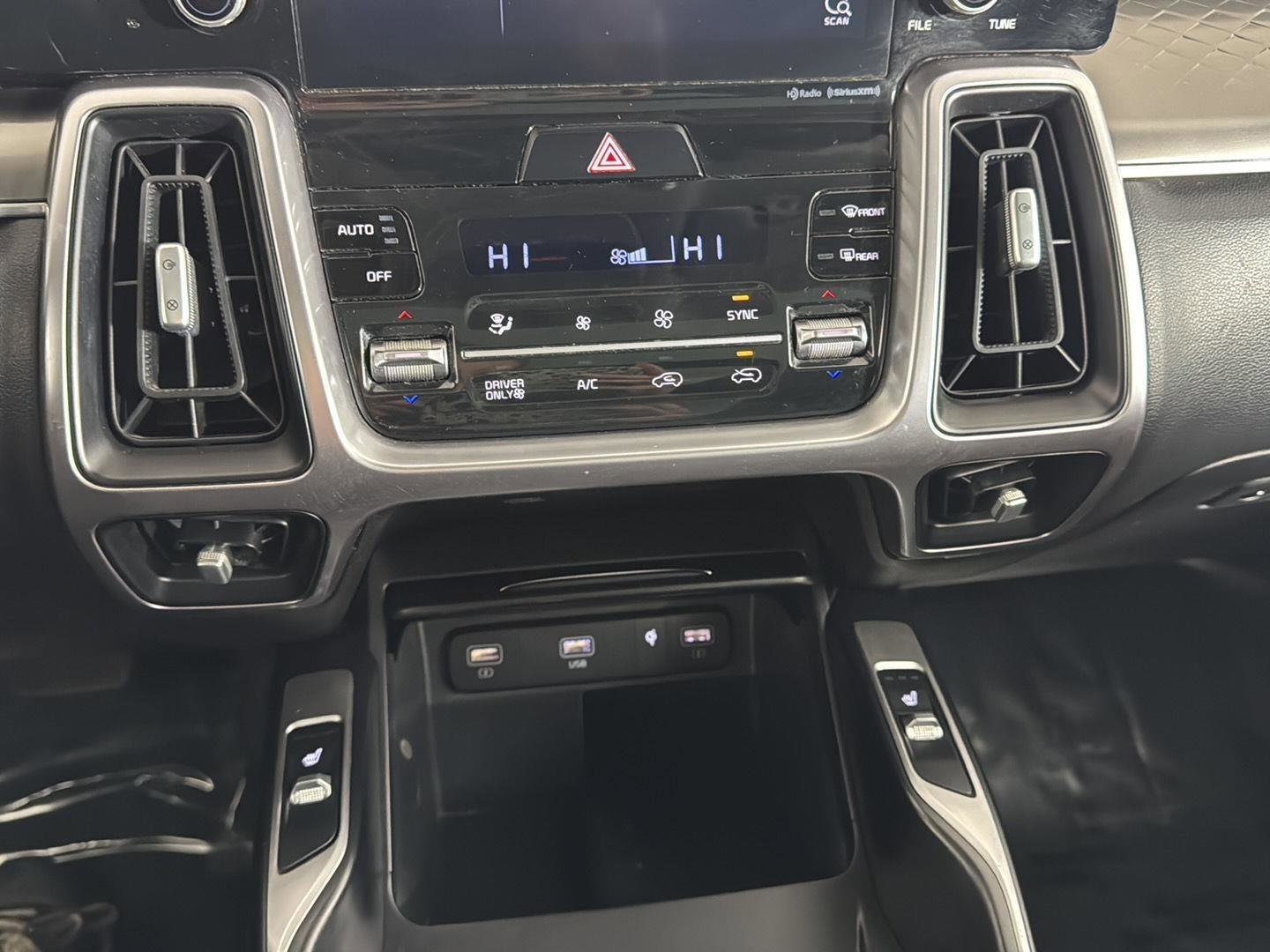 Used 2021 Kia Sorento EX image 19