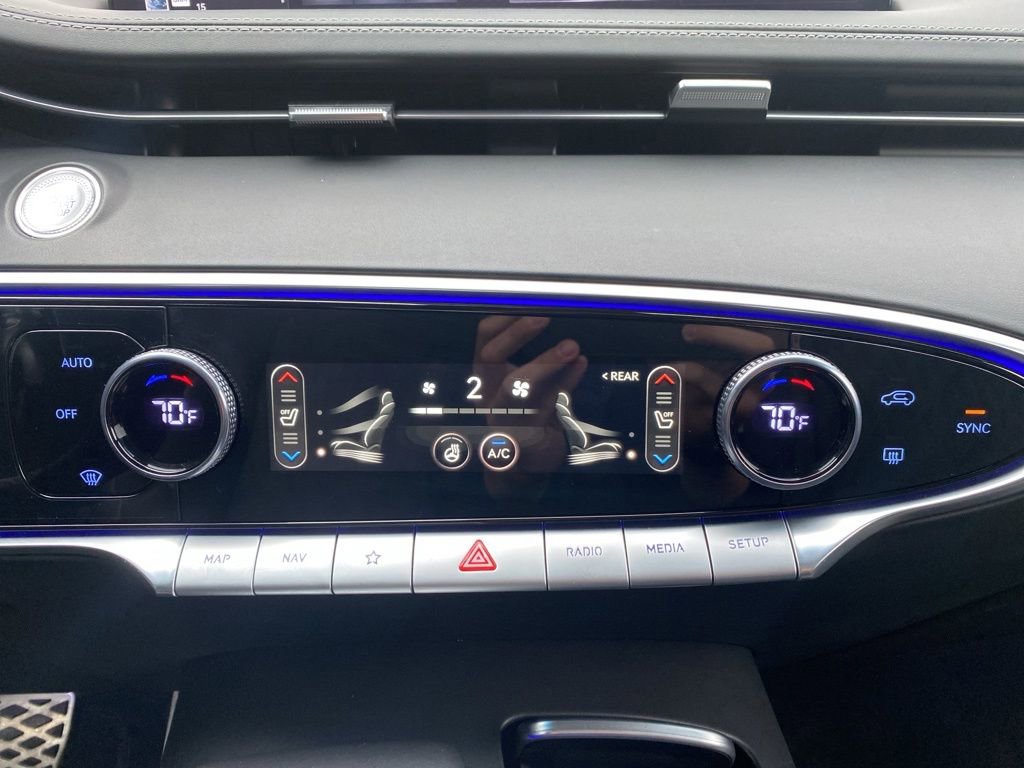 Certified 2025 Genesis GV70 3.5T Sport w/ Sport Advanced Package image 9