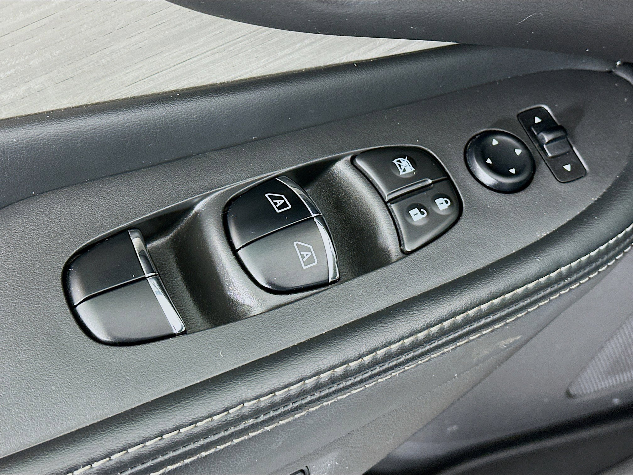 Used 2017 Nissan Murano Platinum w/ Platinum Technology Package image 15