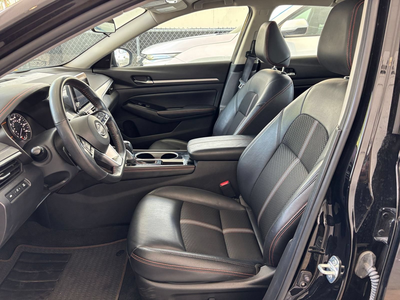 Used 2025 Nissan Altima 2.5 SR FWD image 27