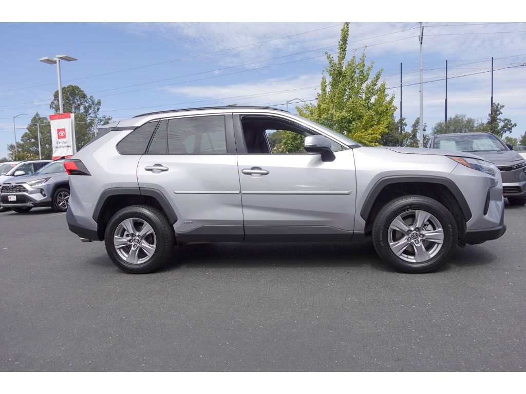 Certified 2023 Toyota RAV4 LE AWD/4WD image 2