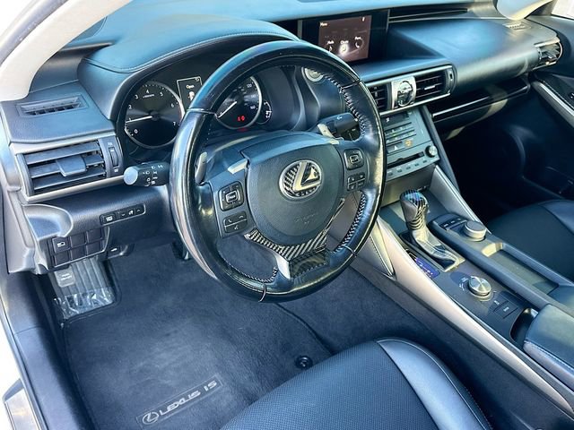 Used 2017 Lexus IS 200t image 9