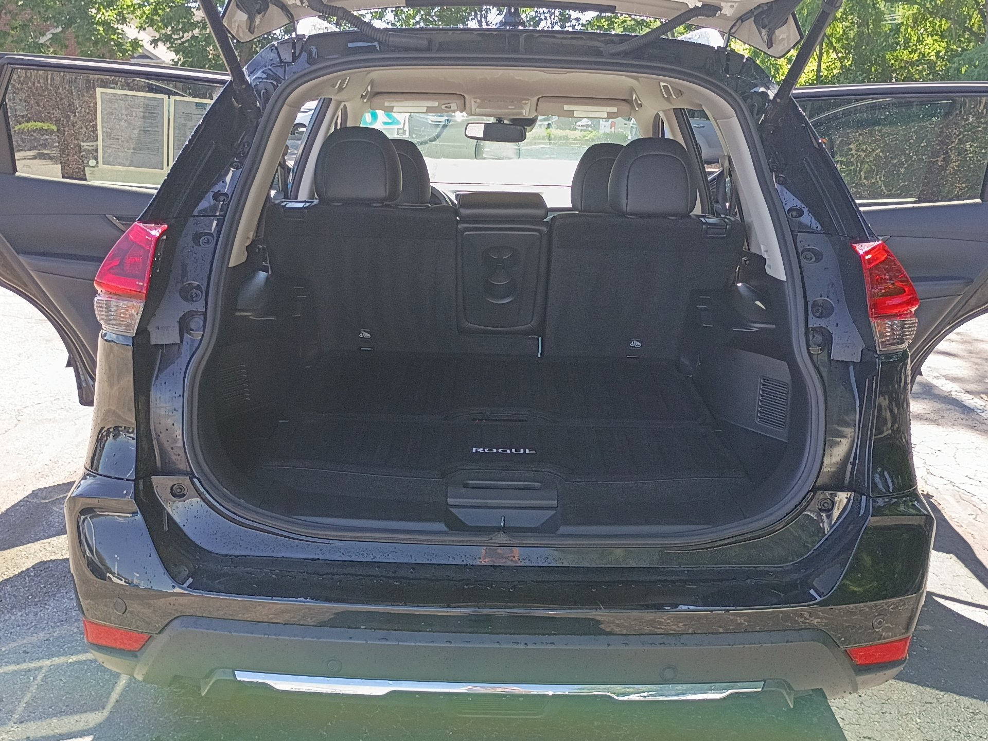 Used 2020 Nissan Rogue SL AWD/4WD image 14