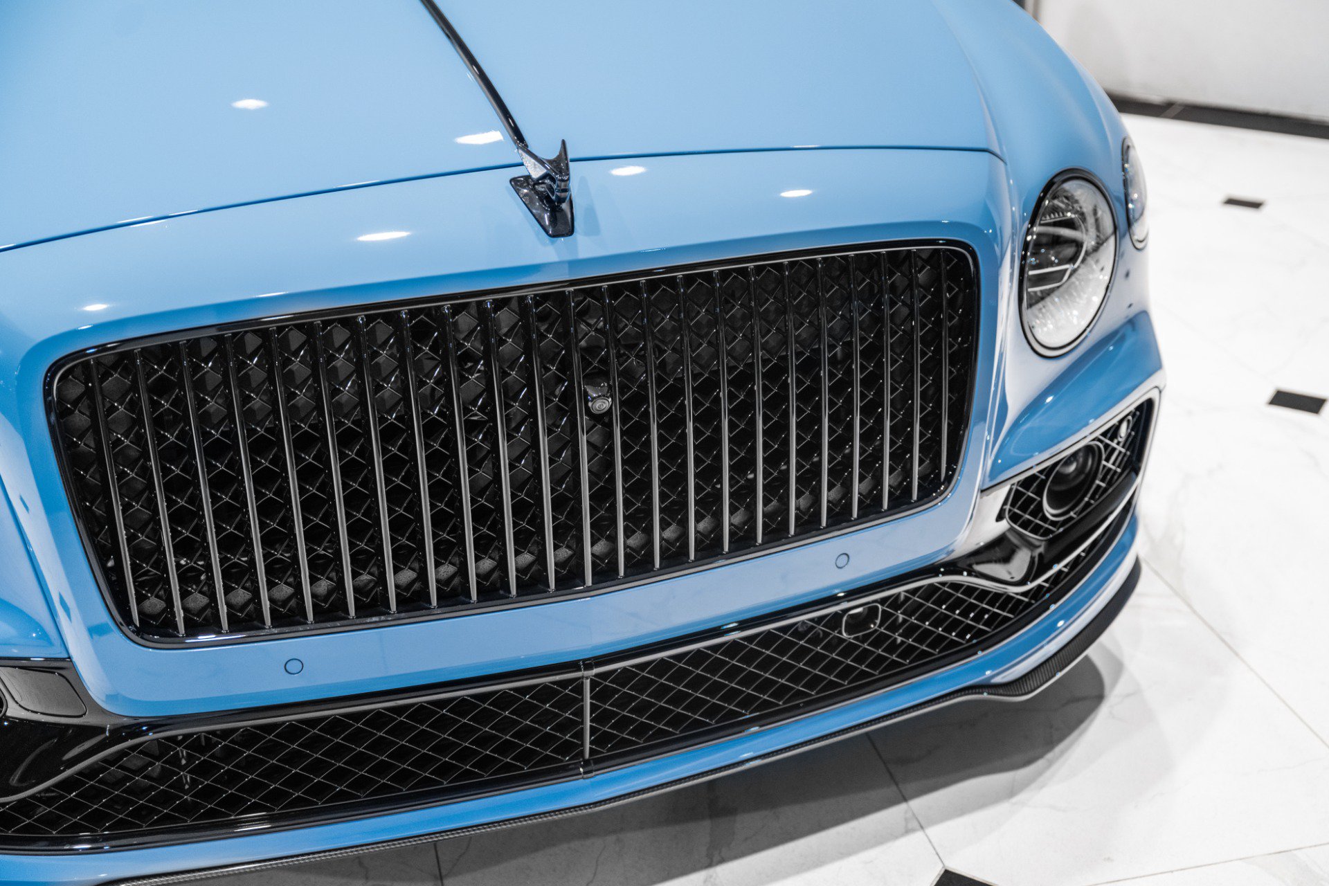 New 2024 Bentley Flying Spur V8 AWD/4WD image 12