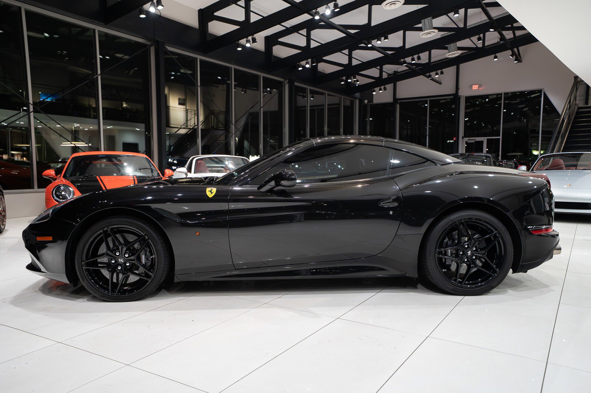 Used 2015 Ferrari California T image 38