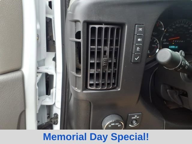 Used 2024 GMC Savana 2500 w/ Driver Convenience Package RWD image 17