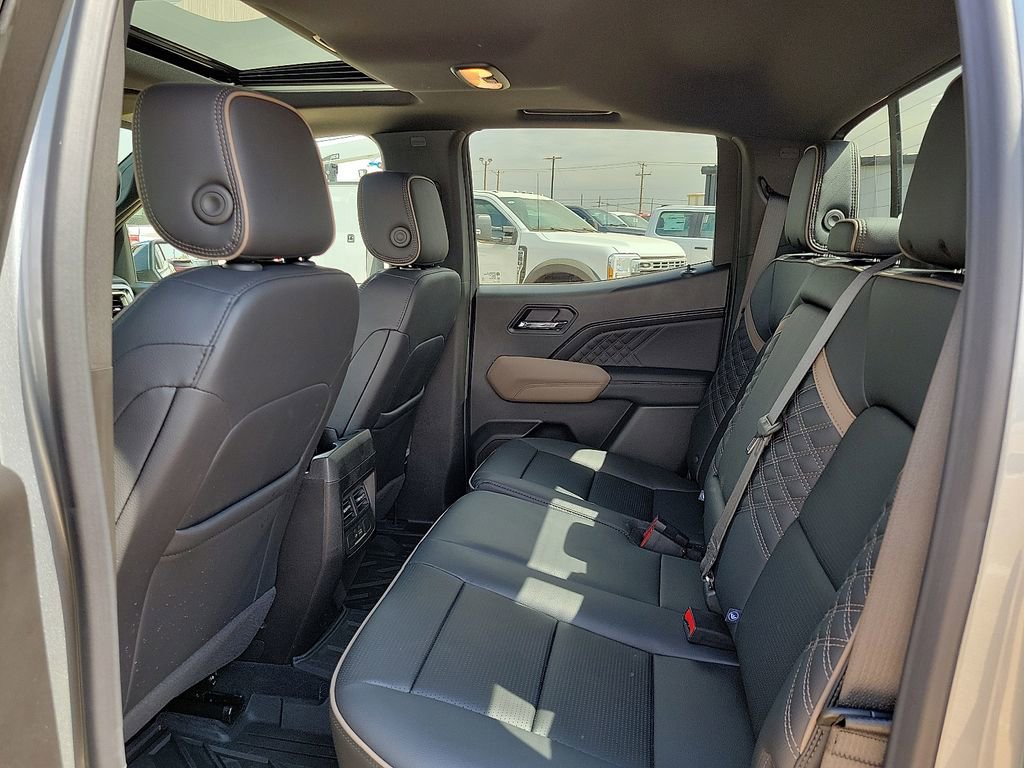 Used 2026 GMC Canyon Denali image 16