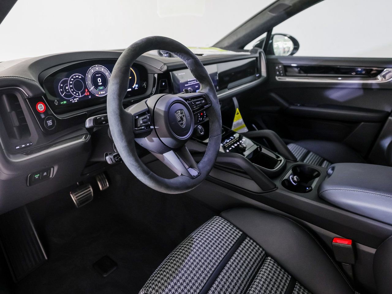 New 2026 Porsche Cayenne Turbo image 4