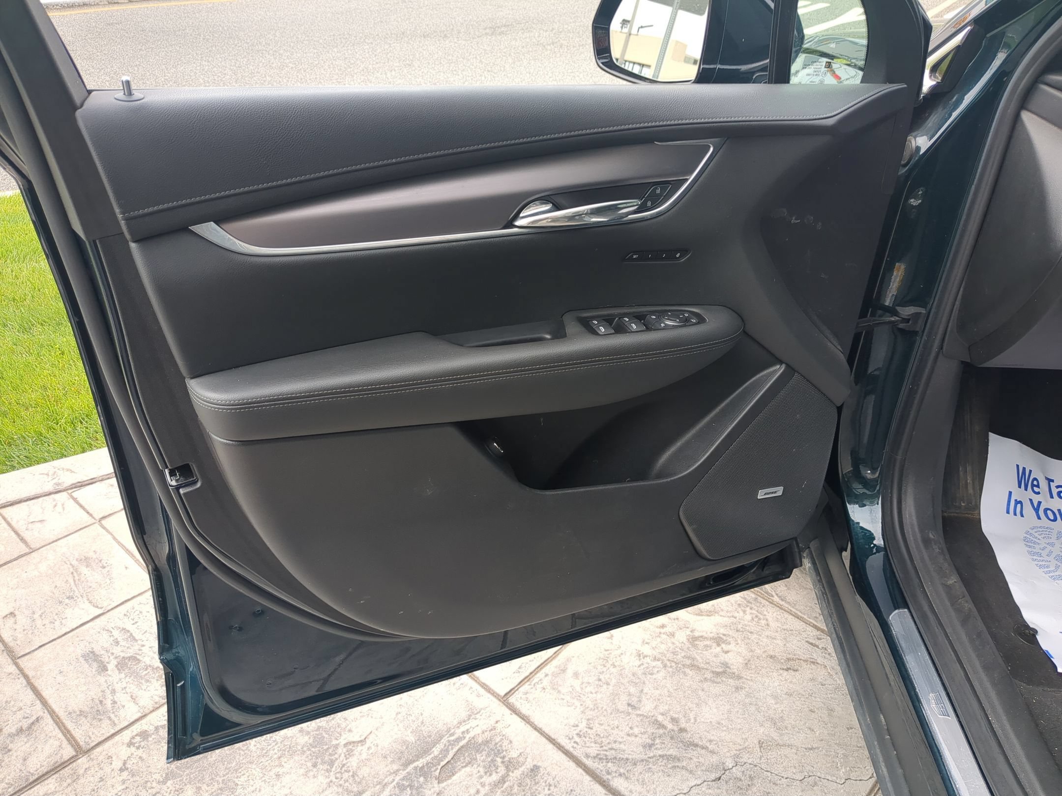 Used 2025 Cadillac XT6 Luxury w/ LPO, Floor Liner Package AWD/4WD image 19