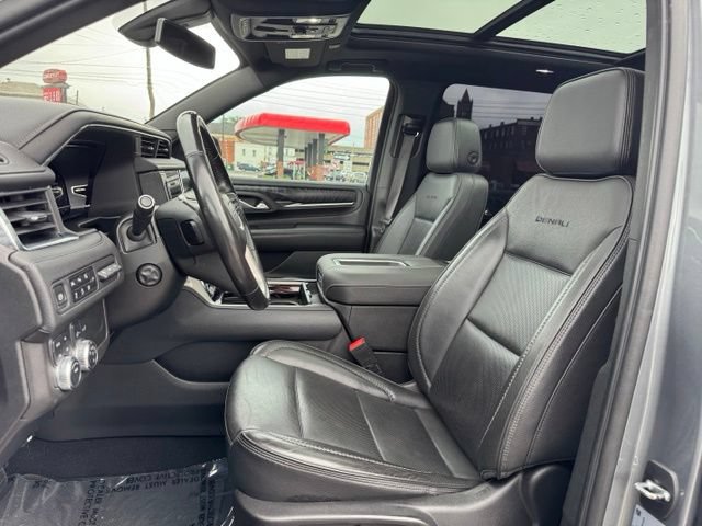 Used 2022 GMC Yukon XL Denali AWD/4WD image 11