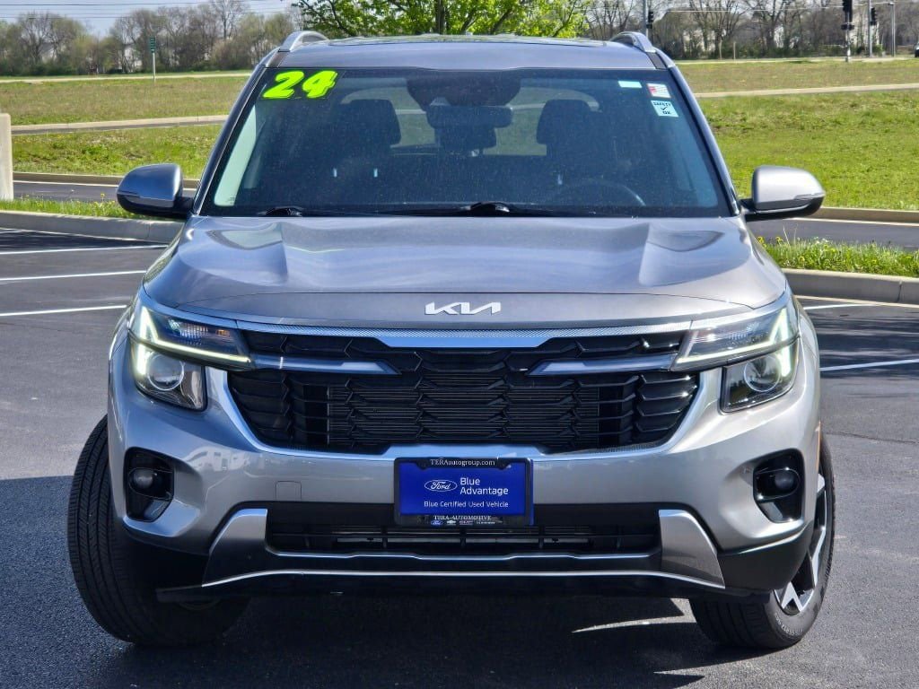 Used 2024 Kia Seltos EX image 3