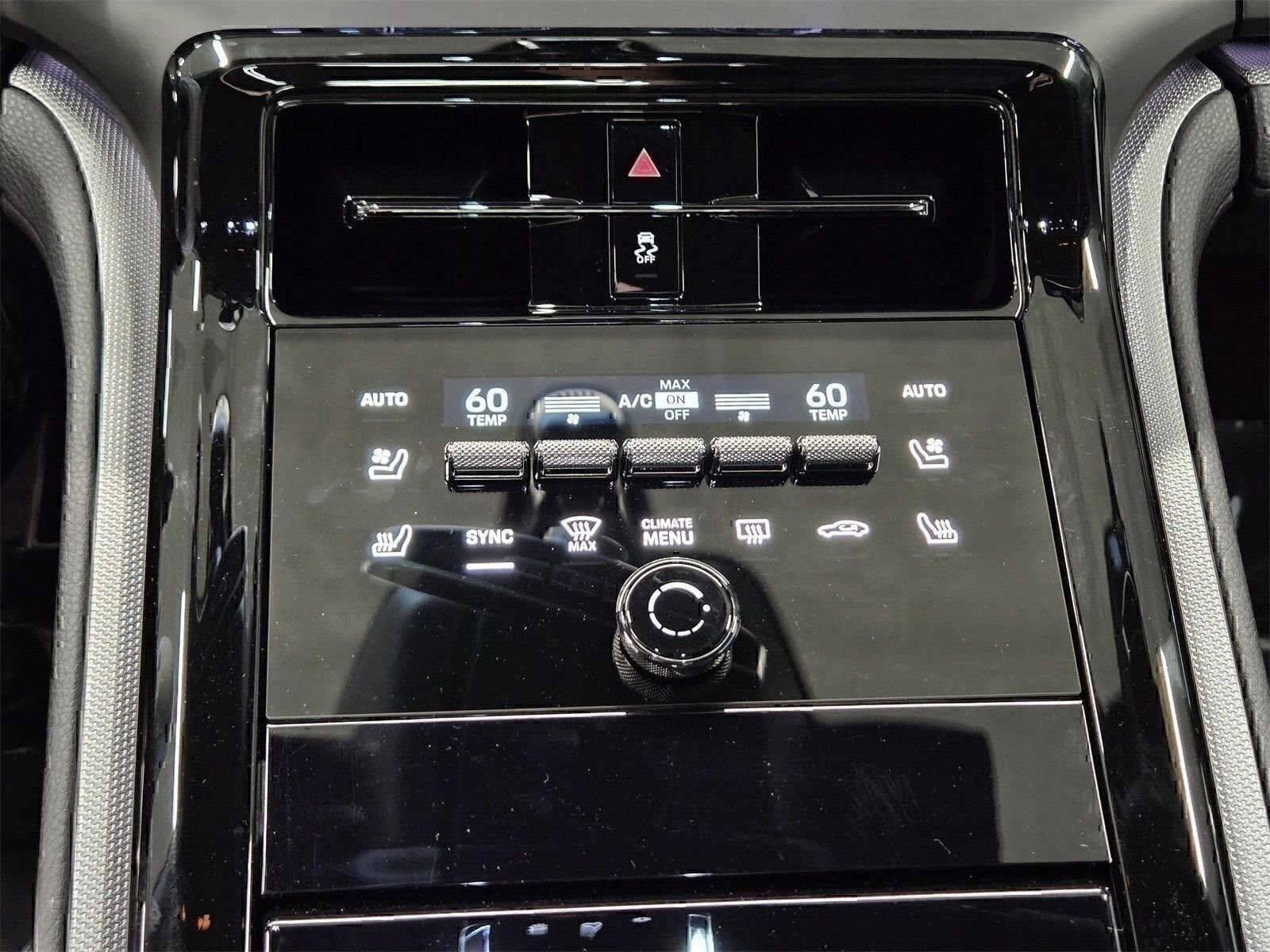 Certified 2025 Porsche Panamera RWD image 23