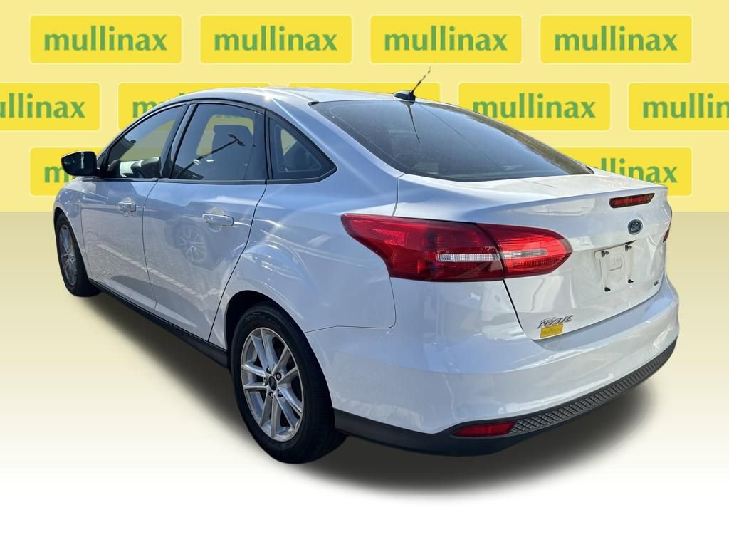Used 2017 Ford Focus SE image 3