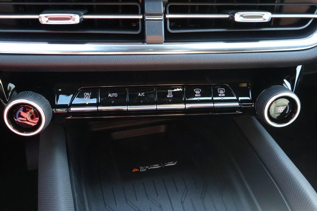 New 2026 Chevrolet Equinox EV LT image 26