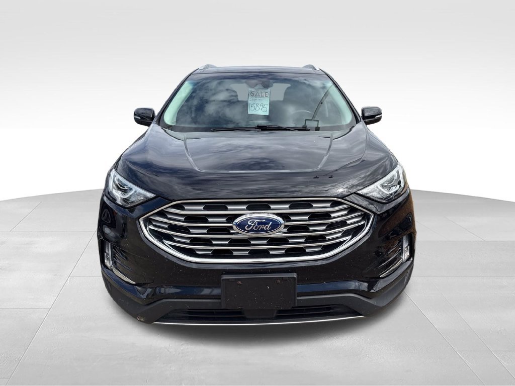 Used 2019 Ford Edge Titanium w/ Cold Weather Package FWD image 7