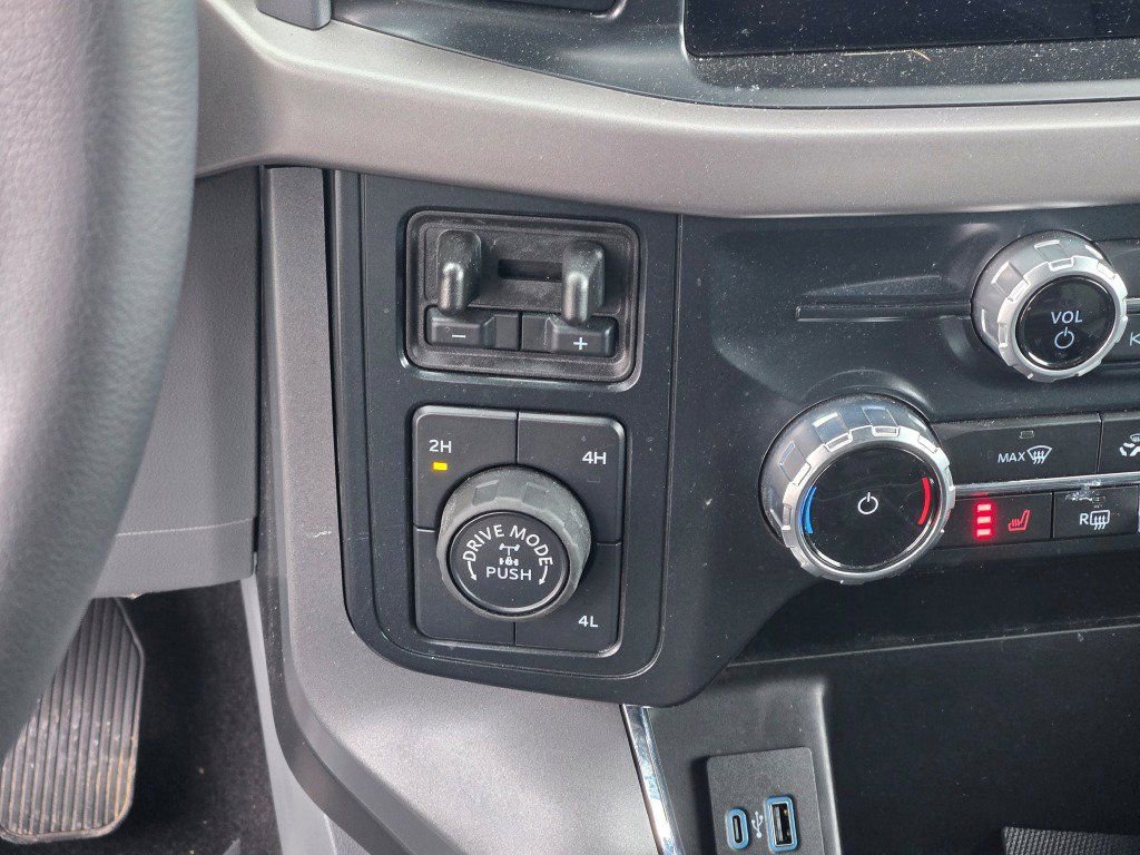 Used 2024 Ford F150 XLT w/ Equipment Group 302A MID image 28