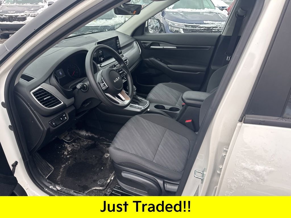 Certified 2023 Kia Seltos LX image 14