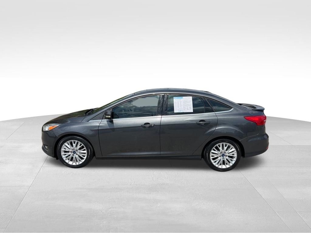 Used 2018 Ford Focus Titanium w/ Titanium Technology Package image 4