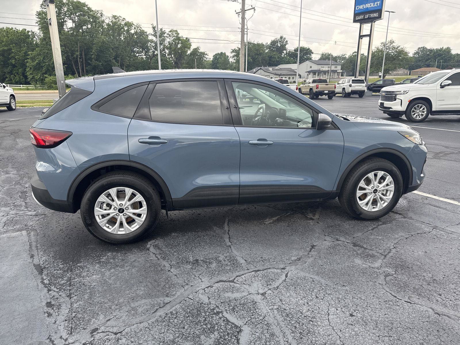 Used 2025 Ford Escape Active w/ Cold Weather Package AWD/4WD image 2