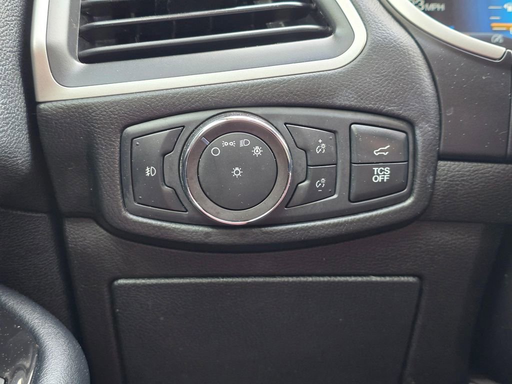 Used 2019 Ford Edge SEL w/ Equipment Group 201A image 17