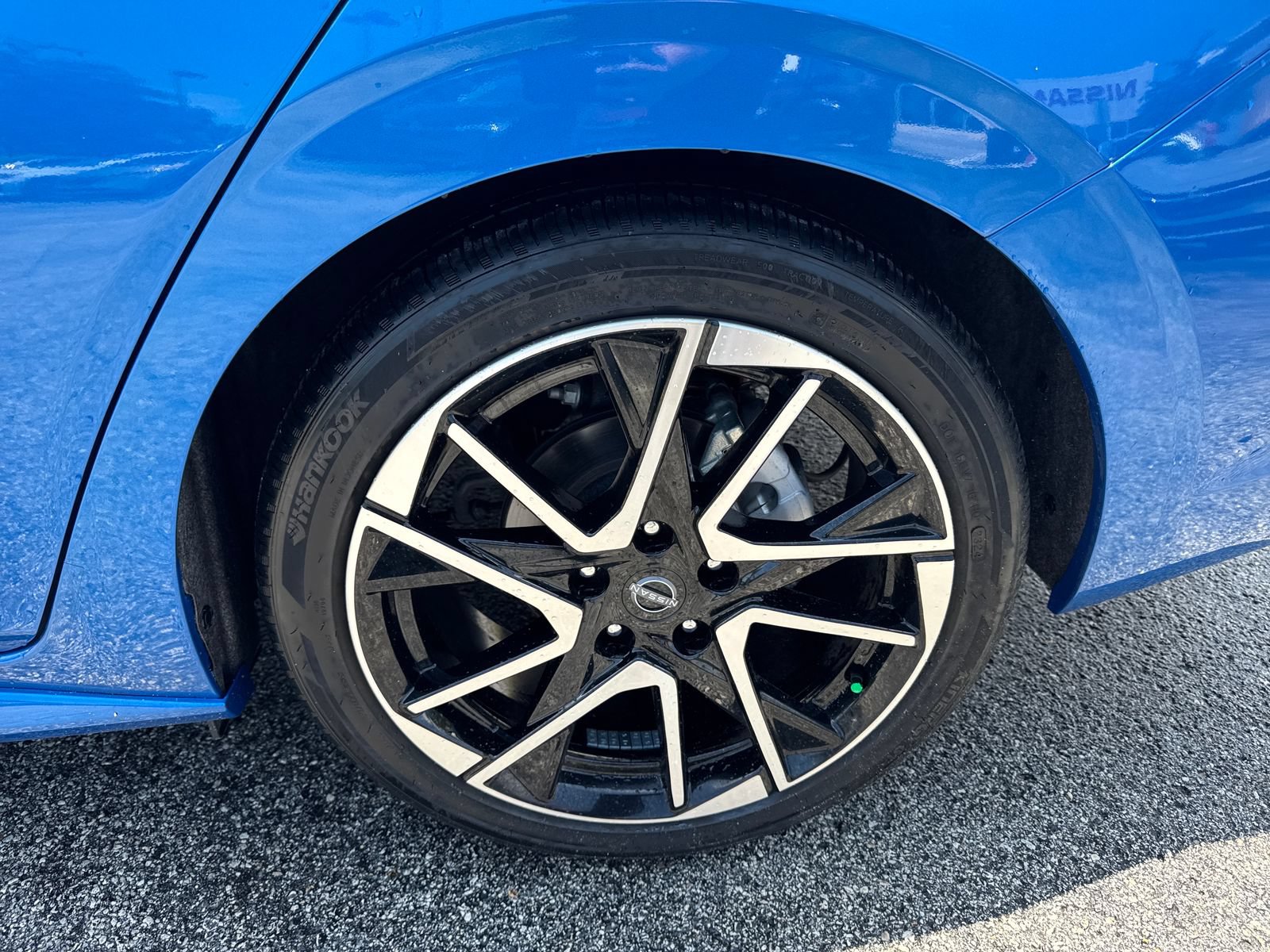 Certified 2025 Nissan Sentra SR FWD image 16