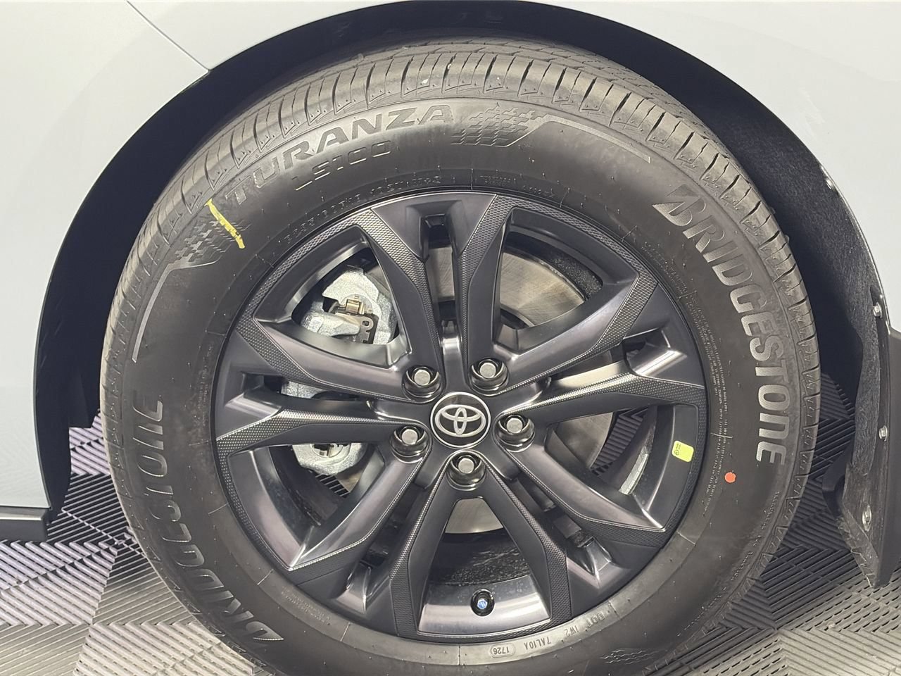 New 2026 Toyota Sienna XSE AWD/4WD image 10