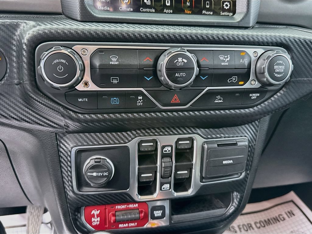 Used 2022 Jeep Wrangler Unlimited Rubicon 4xe AWD/4WD image 17