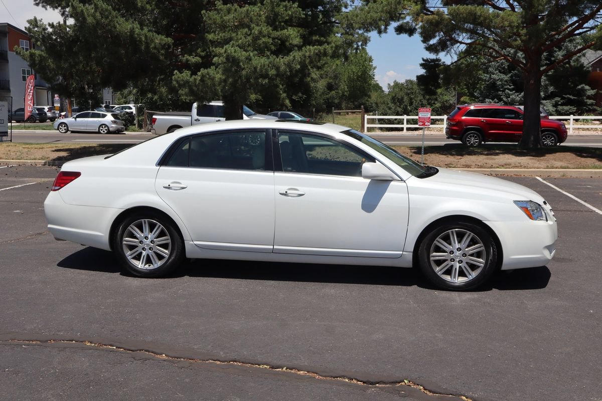 Used 2007 Toyota Avalon XL FWD image 3