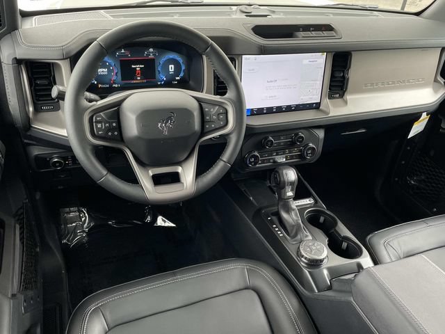 New 2026 Ford Bronco Outer Banks w/ Black Appearance Package AWD/4WD image 6