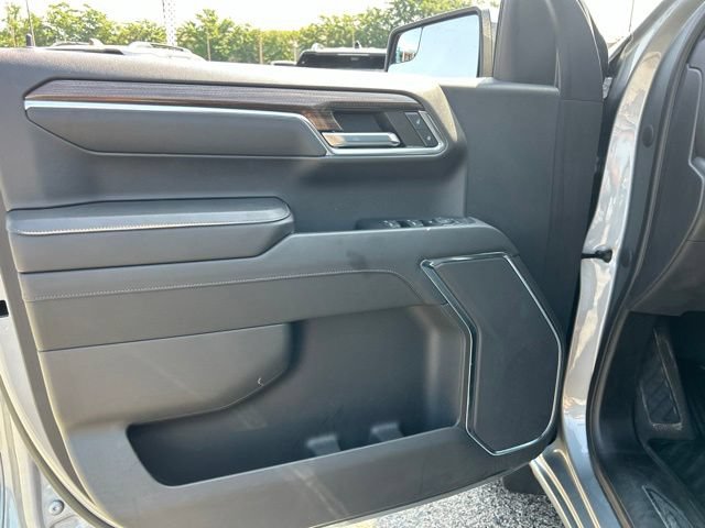 Used 2023 Chevrolet Silverado 1500 LT AWD/4WD image 11