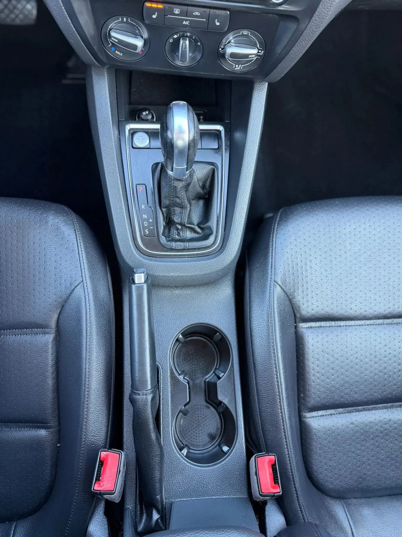 Used 2016 Volkswagen Jetta SE image 28