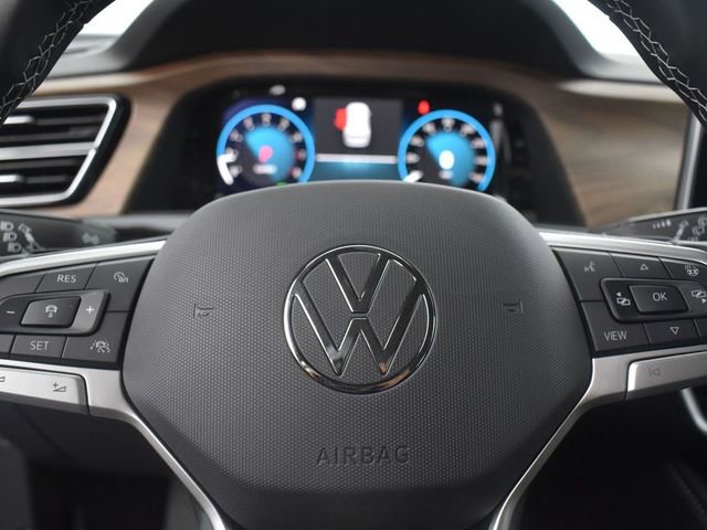 Used 2025 Volkswagen Atlas SE FWD image 12