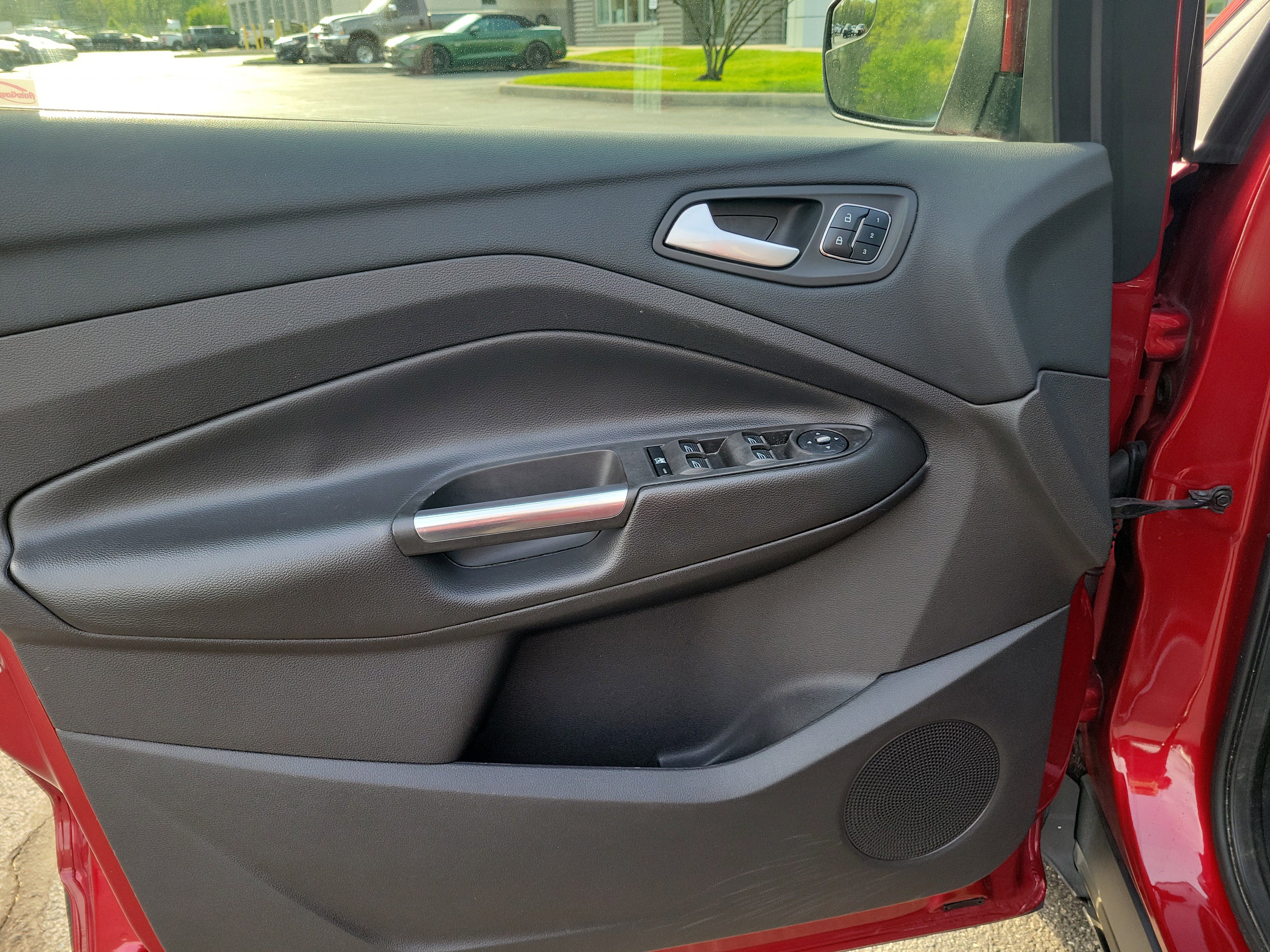 Used 2016 Ford Escape Titanium AWD/4WD image 22