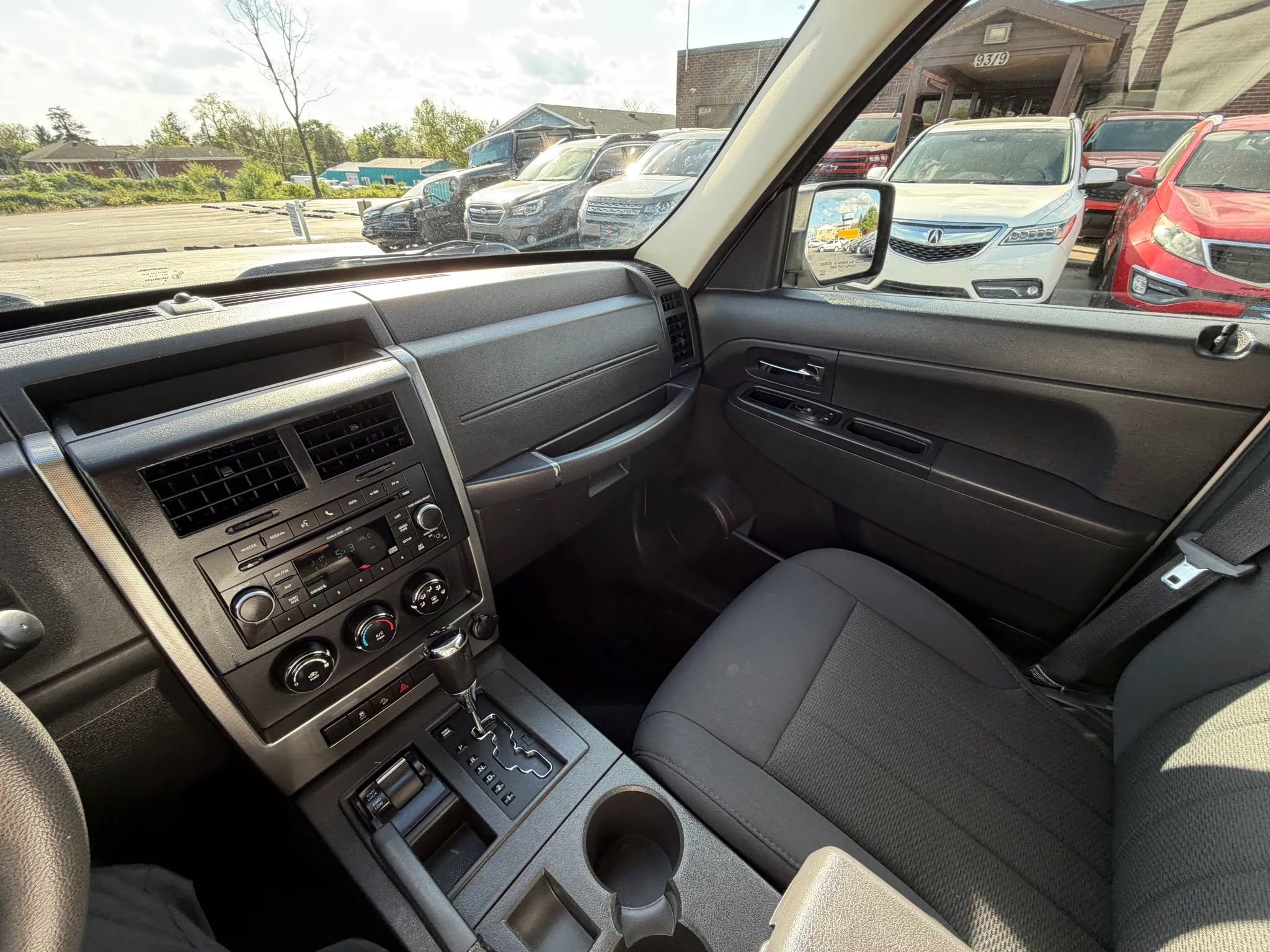 Used 2011 Jeep Liberty Sport AWD/4WD image 18
