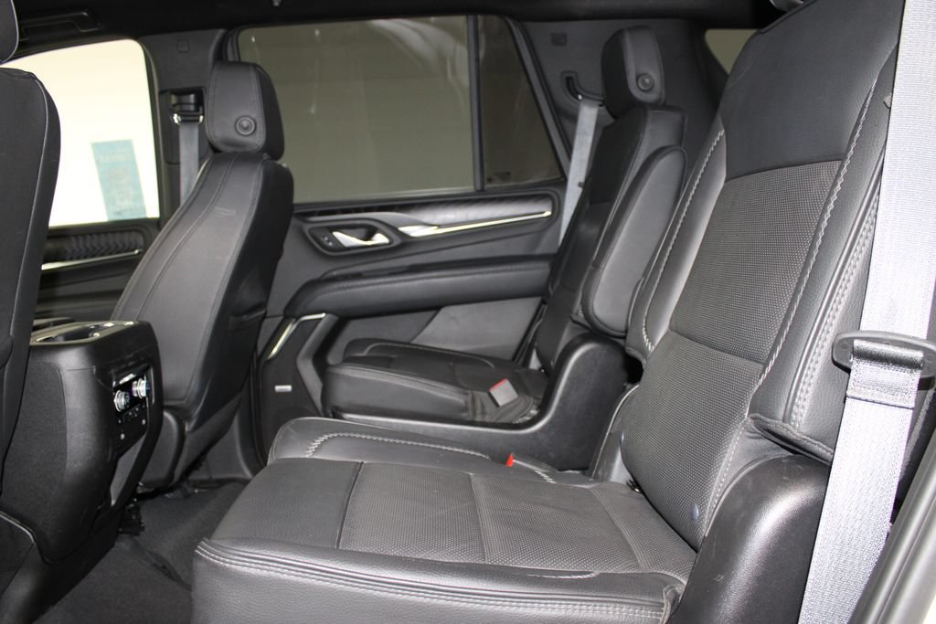 Used 2024 GMC Yukon Denali RWD image 27
