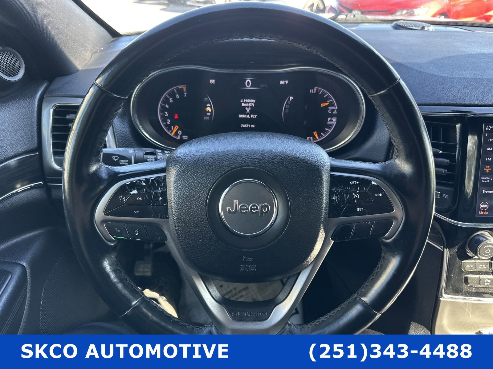 Used 2020 Jeep Grand Cherokee Limited w/ Luxury Group II image 18