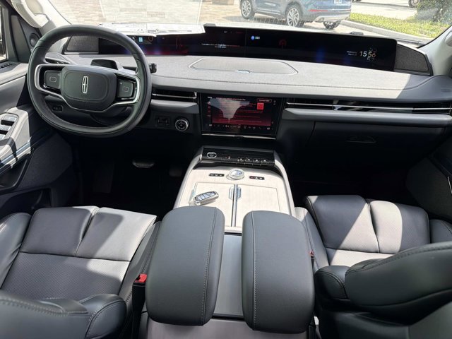 New 2025 Lincoln Navigator Reserve image 24