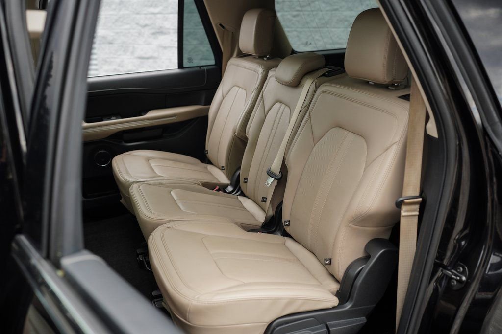 Used 2022 Ford Expedition Max Limited AWD/4WD image 24