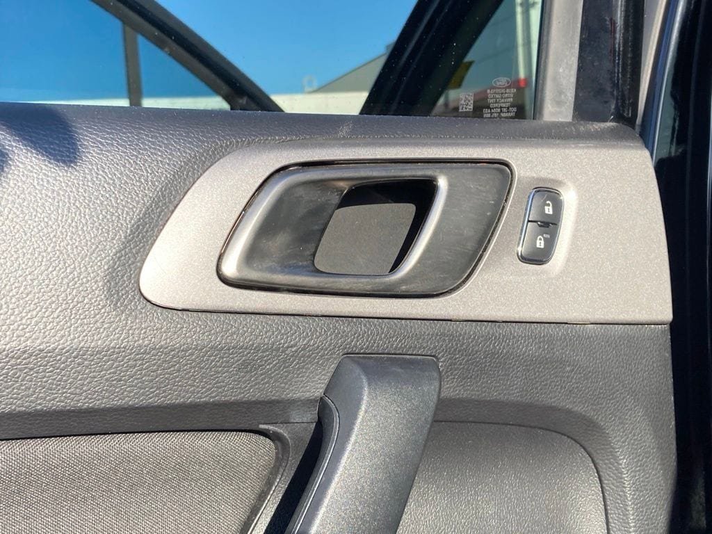 Used 2019 Ford Ranger XLT w/ Black Appearance Package RWD image 10
