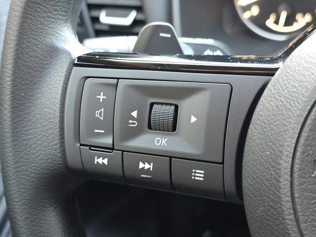 Used 2023 Nissan Rogue SV FWD image 37