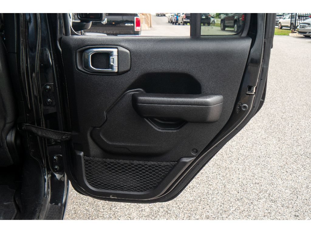 Used 2021 Jeep Gladiator Mojave w/ Cold Weather Group AWD/4WD image 21