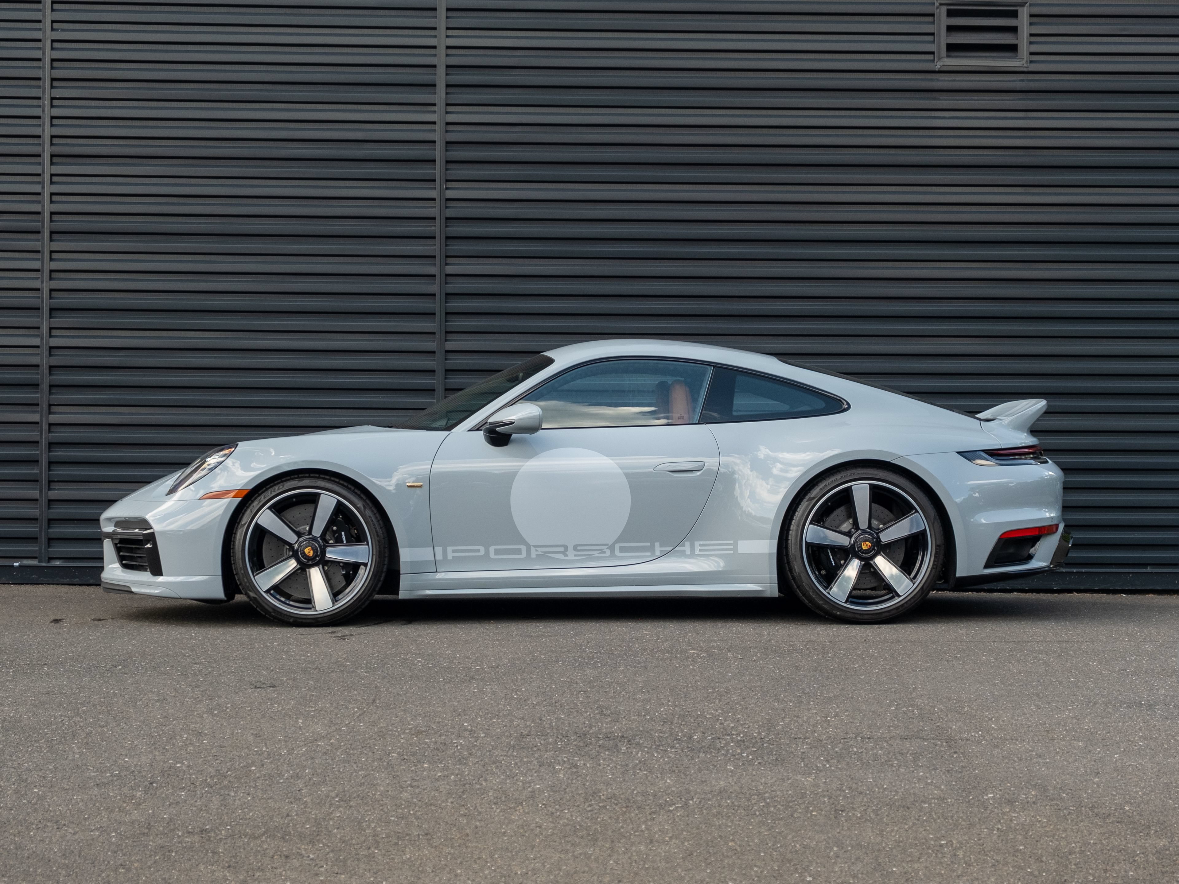 Used 2023 Porsche 911 Sport Classic RWD image 2