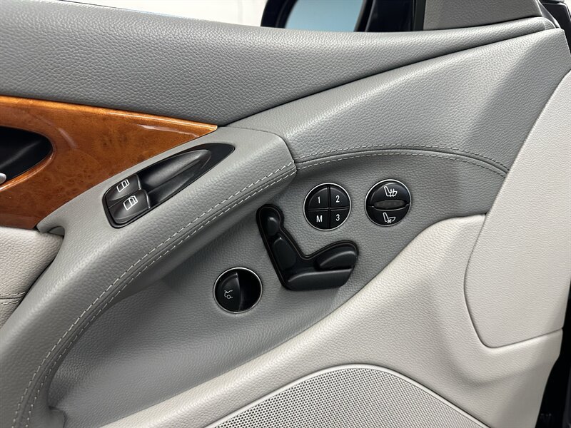 Used 2005 Mercedes-Benz SL 500 w/ AMG Sport Pkg image 20